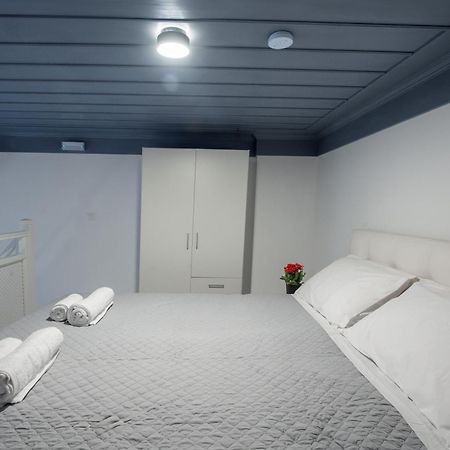Porto Harani Seaside Apartments Đảo Sými Ngoại thất bức ảnh
