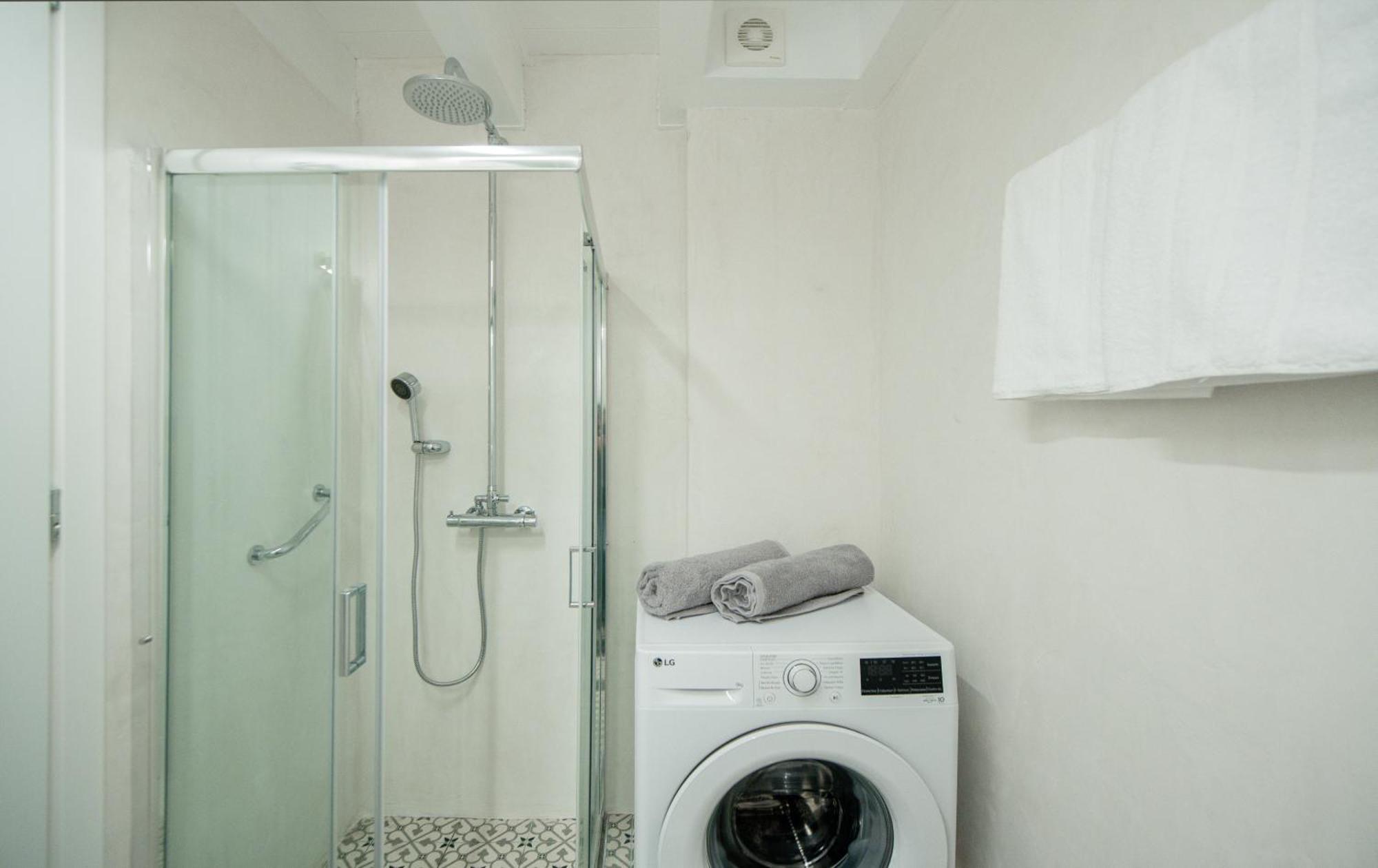 Porto Harani Seaside Apartments Đảo Sými Ngoại thất bức ảnh