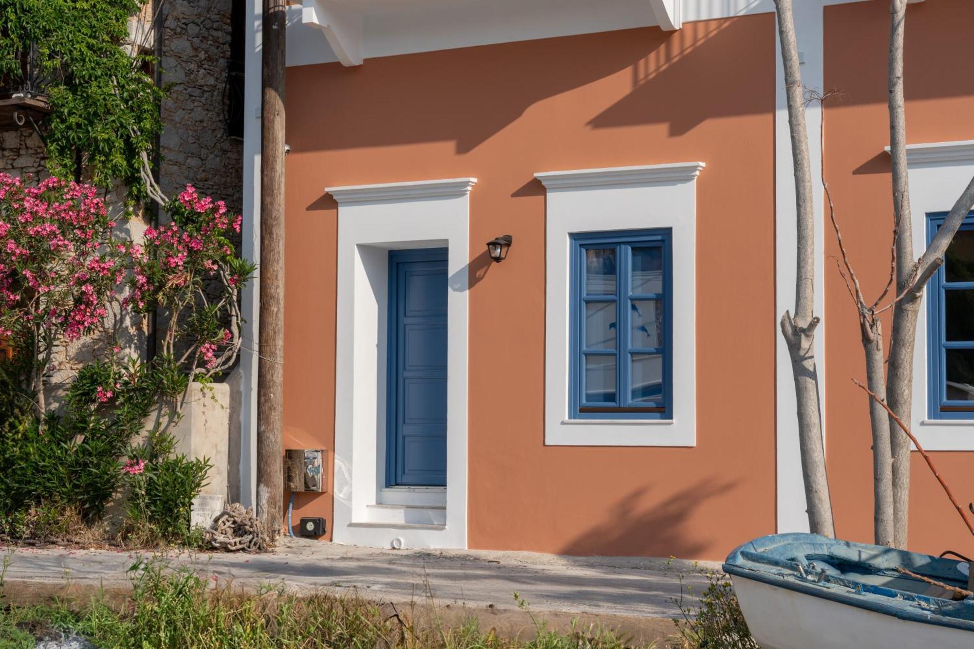Porto Harani Seaside Apartments Đảo Sými Ngoại thất bức ảnh