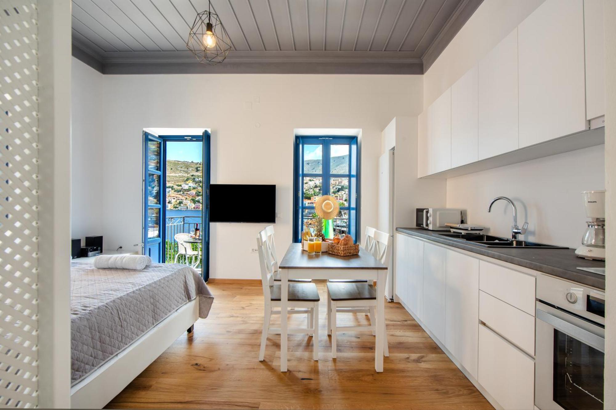 Porto Harani Seaside Apartments Đảo Sými Ngoại thất bức ảnh