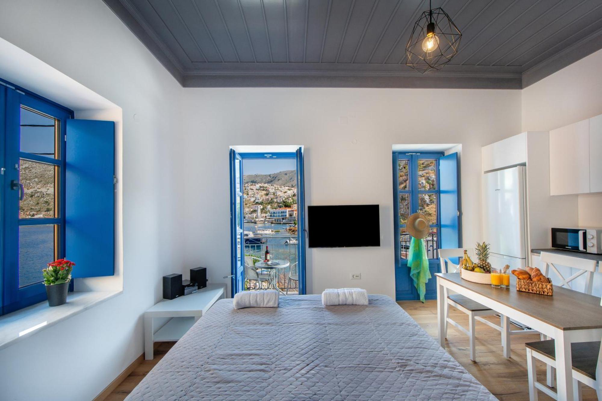 Porto Harani Seaside Apartments Đảo Sými Ngoại thất bức ảnh