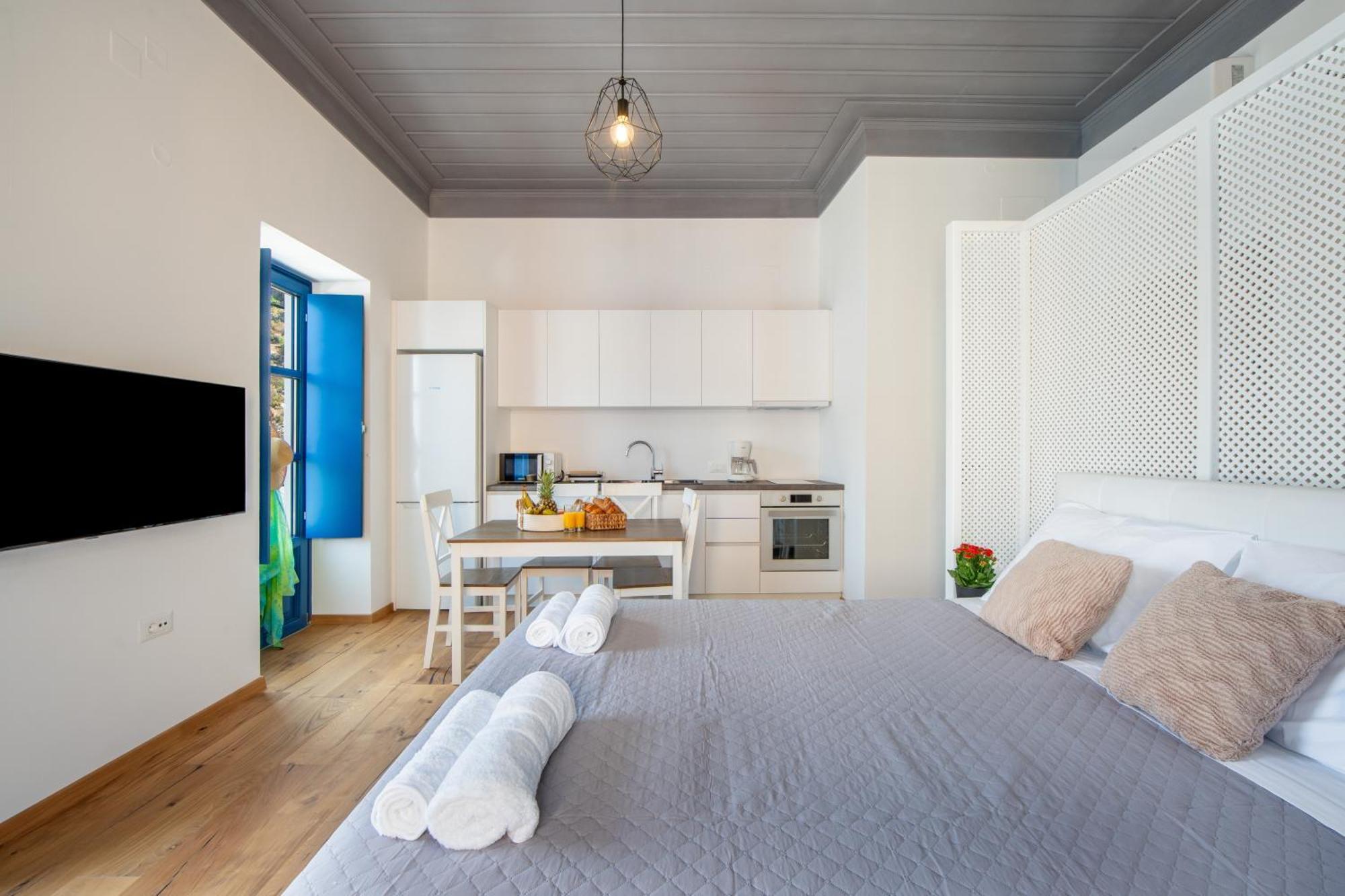 Porto Harani Seaside Apartments Đảo Sými Ngoại thất bức ảnh