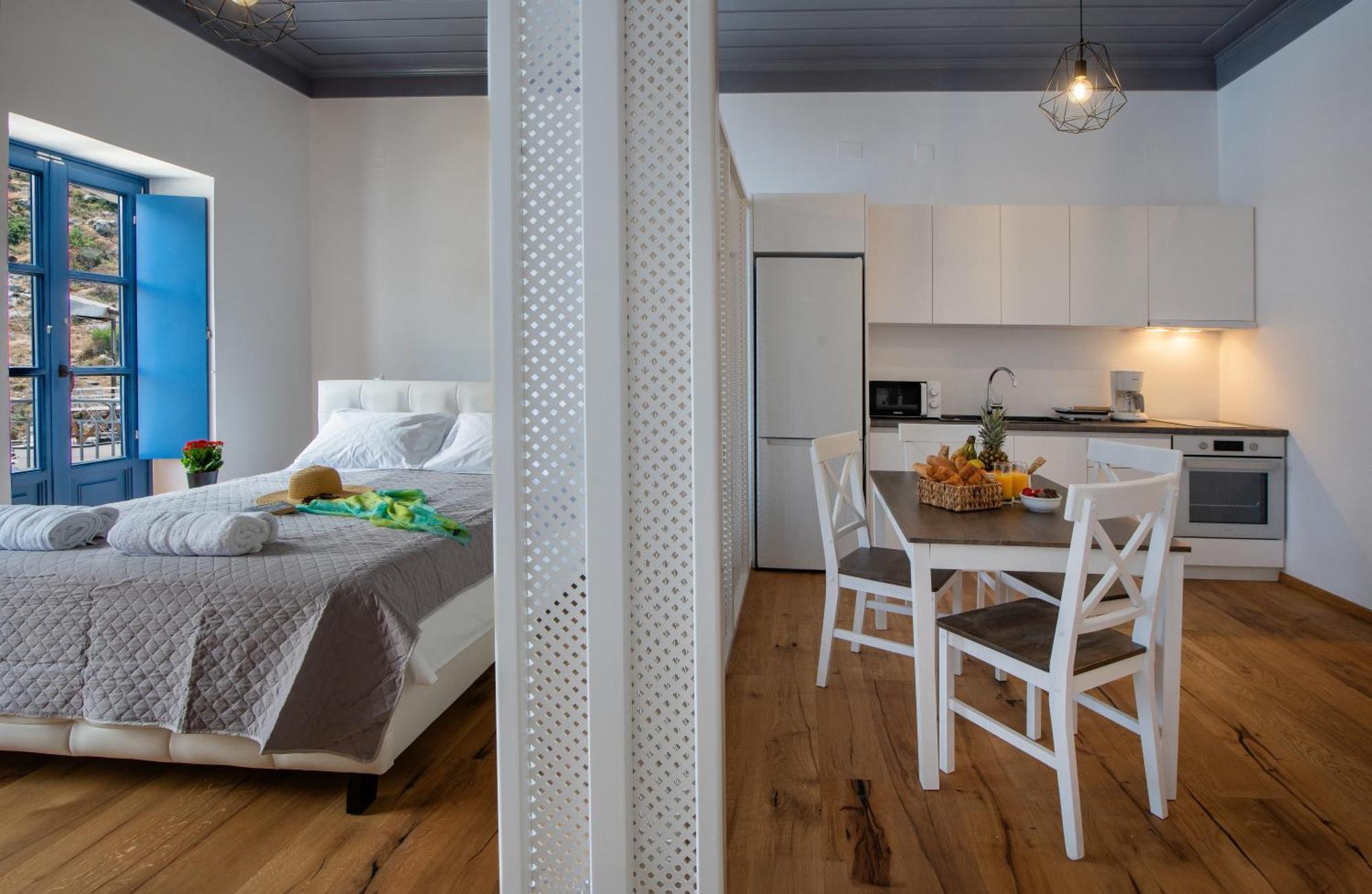 Porto Harani Seaside Apartments Đảo Sými Ngoại thất bức ảnh